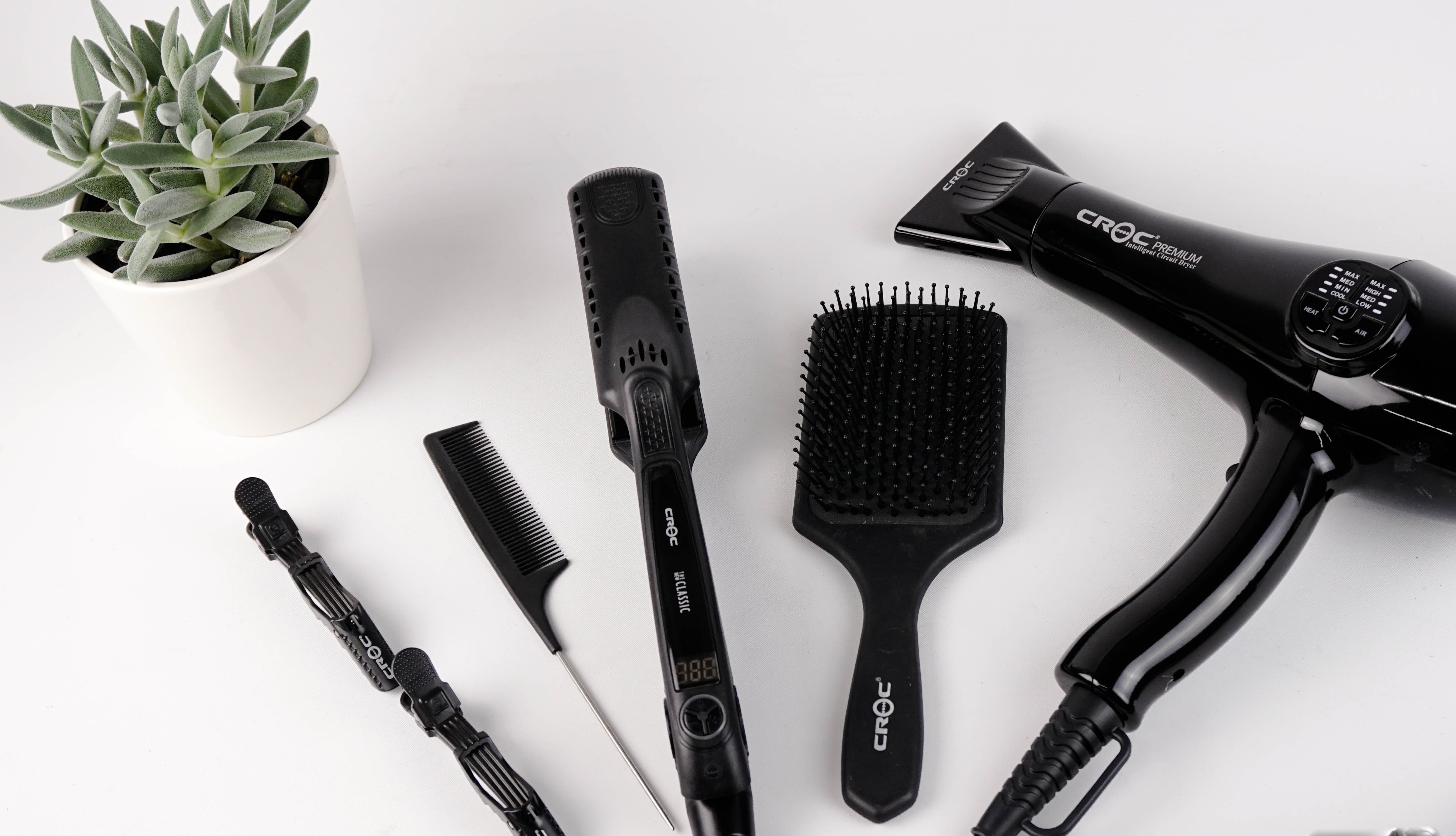 Cheveux frisés : quelle brosse utiliser pour ne pas les abîmer